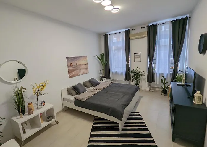 Schoenes Im Zentrum Von Ii קובלנץ